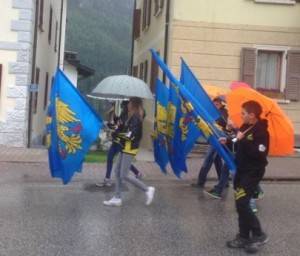 I ragazzi di Sappada con le Bandiere del Friuli