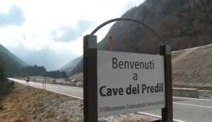 Strada per Cave del Predil in comune di Tarvisio - 20/11/2015
