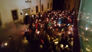 fiaccolata menis prato