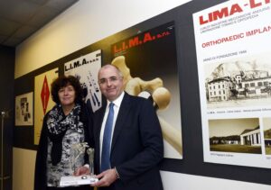 Loredana Panariti (Assessore regionale Lavoro e Ricerca) e Luigi Ferrari (Amministratore delegato LIMA Corporate S.p.A.) - Villanova di San Daniele del Friuli 03/12/2015