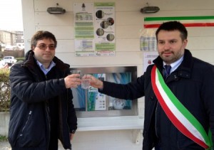 Il Presidente Luches e il sindaco Brollo in occasione dell'inaugurazione della Casa dell'Acqua di Tolmezzo