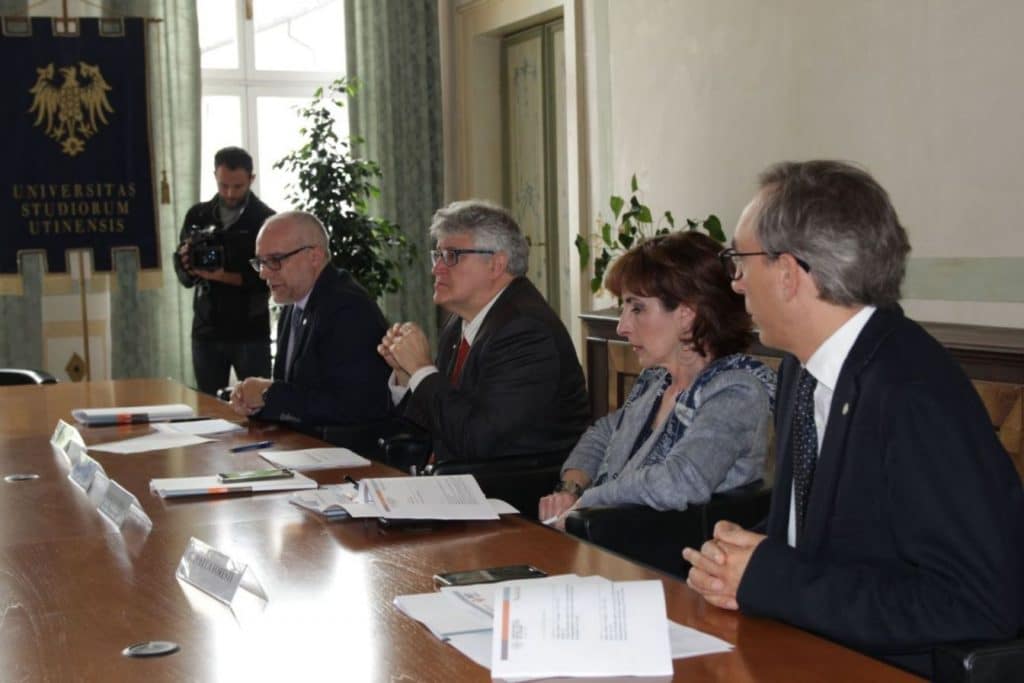 8 da sinistra Stefano Grimaz, Alberto De Toni, Nicoletta Vasta, Gian Luca Foresti