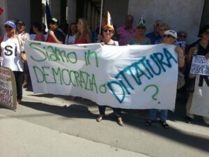 manif comitati trieste sanità