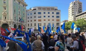 referendum no uti bandiere friuli