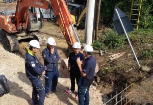 Debora Serracchiani (Presidente Regione FVG) nell'area di realizzazione del guado sulla strada regionale 260 per Amatrice (Rieti) - 31/08/2016