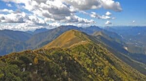 Dorsale del Chila e Nische (Foto Archivio Parco Naturale Prealpi Giulie / Marco Di Lenardo)