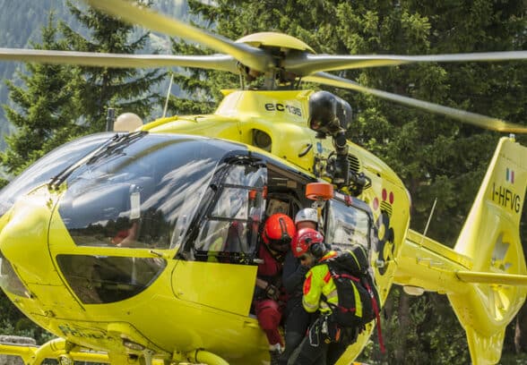 Escursionista cade sul Montasio, soccorsi in corso a 2.200 metri