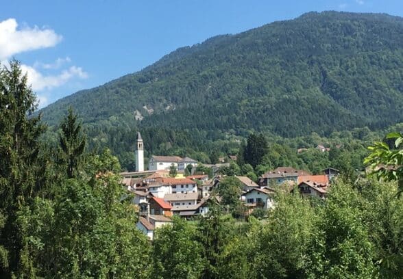 Una performance di danza per le vie di Ovaro con “Perspectiva Davâr”