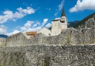VIDEO – 50° Terremoto, gli assessori Riccardi e Zilli incontrano a Venzone i sindaci del territorio
