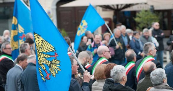 Fieste de Patrie dal Friûl 2026–28: via libera al programma triennale da 165mila euro