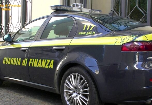 Smantellata in Friuli una fabbrica illegale da un milione di sigarette al giorno
