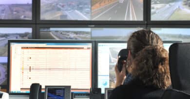 A4, scontro tra tre mezzi pesanti: un ferito incastrato, tratto chiuso verso Venezia
