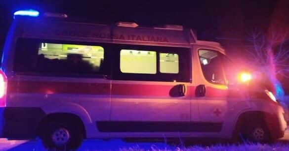Con il furgone contro un muretto, incidente nella notte a Sutrio Con il furgone contro un muretto, incidente nella notte a Sutrio