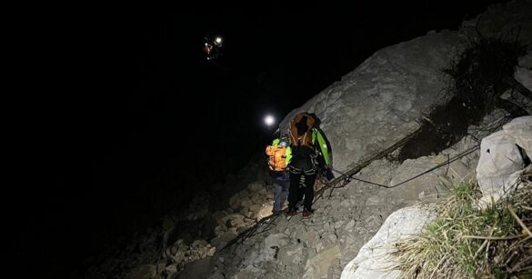 Cade sul Montasio e resta senza telefono: escursionista ritrovato dopo ore di ricerche