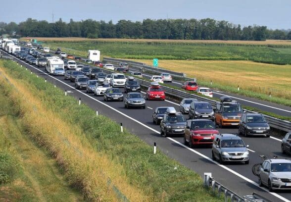 Esodo d’agosto, sabato da bollino nero: oltre 200 mila transiti sulle autostrade dell’Alto Adriatico