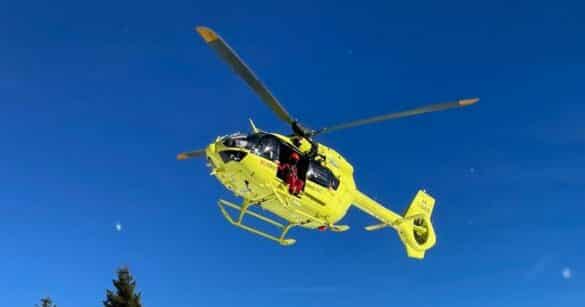 I crampi le impediscono di concludere l’escursione, soccorsa sotto il Lussari