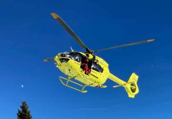 I crampi le impediscono di concludere l’escursione, soccorsa sotto il Lussari