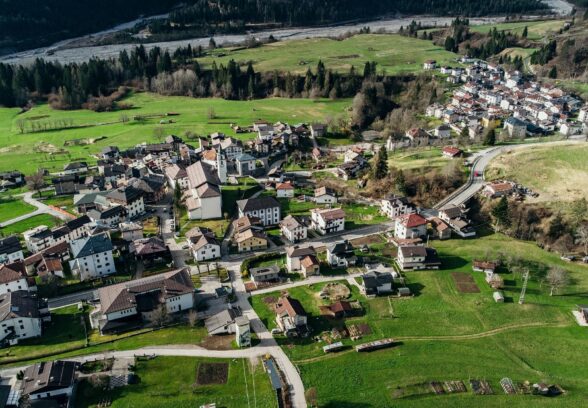 Fondi regionali in arrivo per il completamento del Centro sportivo “Tre Fontane” di Forni di Sotto
