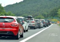 VIDEO – Mezzo pesante si incendia in autostrada
