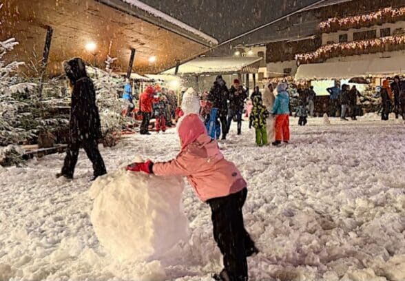 A Forni di Sopra vacanze tra neve fresca, sci, animazione ed escursioni