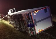 Incidente in A23 all’alba: camion frigo si ribalta dopo lo svincolo di Palmanova