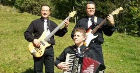 In Val Pesarina a Natale si balla con Angelo Francesco e Bruno