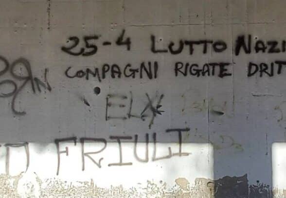 Condanna unanime per le scritte neo-naziste a Forni di Sotto