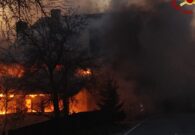 Vigili del fuoco al lavoro per l’incendio di una casa