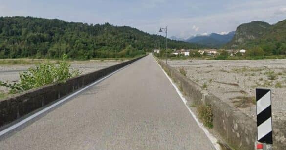 Villa Santina, rimosso il divieto per pedoni e ciclisti: “È stato un errore operativo”