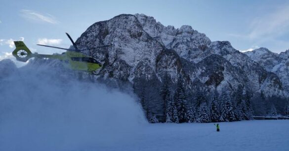 Scalatore cade da un’altezza di 10 metri in Val Saisera