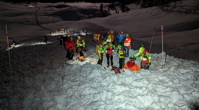 Valanga tra Sauris e la Val Pesarina, muore una persona