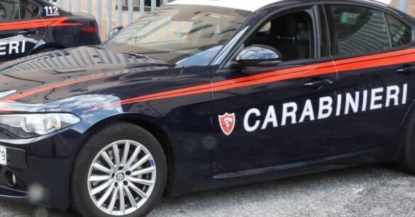 Colpo da 1.400 euro sventato in un negozio di abbigliamento: denunciata taccheggiatrice “seriale”