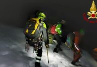 Resta bloccato con l’auto su una strada innevata ai Piani di Montasio, intervengono i Vigili del fuoco