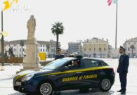 Auto usate, vendute in nero tra social e contanti: la Guardia di Finanza scopre una rete fantasma