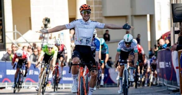 Ciclismo, Mauro Schmid si prende tutto sul traguardo di Gemona della Settimana internazionale Coppa e Bartali