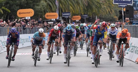 Volata vincente di Jonathan Milan nell’ultima tappa della Tirreno-Adriatico