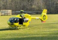 Scivola sul sentiero e ruzzola lungo un pendio per 150 metri. Morto un escursionista