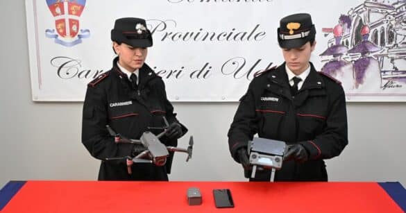 Sorvegliava l’ex fidanzata con il drone: i Carabinieri di Moggio sequestrano foto e video