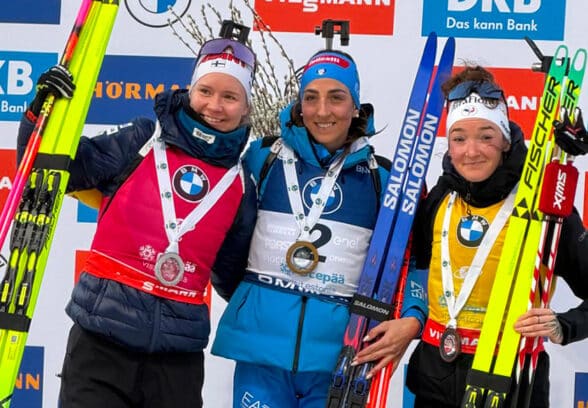 Lisa Vittozzi domina l’inseguimento di Coppa del Mondo di biathlon!