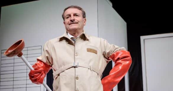 Giacomo Poretti porta a Pontebba lo spettacolo “Condominio mon amour”