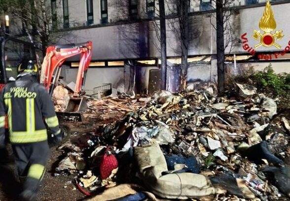 Incendio all’hotel Maxim di Verona, evacuati anche gli studenti del Paschini di Tolmezzo