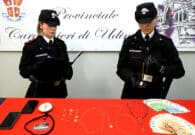 Si spacciano per carabinieri e derubano una 76enne: due arresti e refurtiva recuperata