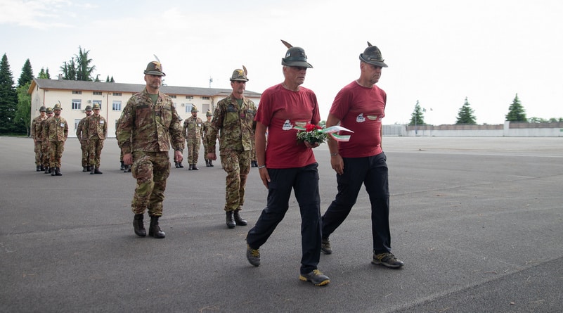 Polizia e alpini uniti per Progettoautismo FVG: si è chiusa l’iniziativa “4000 metri di solidarietà”