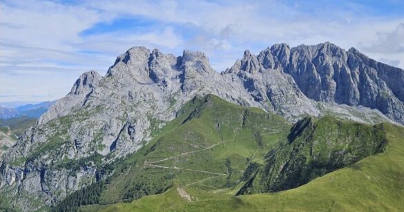 Al via la Dolomiti Mountain School, a Sappada si discute sul futuro dei sentieri in quota