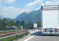 Incidente in galleria a Dogna sull’A23, otto auto coinvolte, 3 km di coda