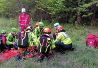 Trauma cranico dopo la caduta in un bosco a Moggio, interviene l’elisoccorso