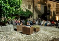 Tra erbe magiche e fuochi propiziatori il solstizio torna a Cjase Cocèl di Fagagna
