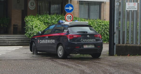 Truffa del falso carabiniere: derubano una 93enne di 16mila euro, rintracciati e denunciati