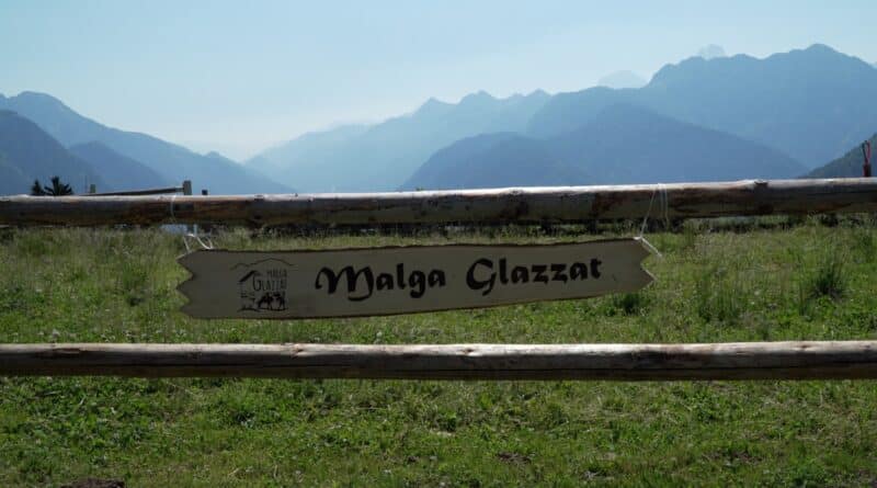 Malga Glazzat, inaugurati i nuovi spazi di agriturismo e caseificio