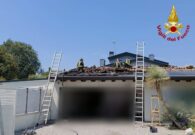 Maltempo in Friuli, oltre cento interventi nella notte: alberi caduti, tetti danneggiati e blackout